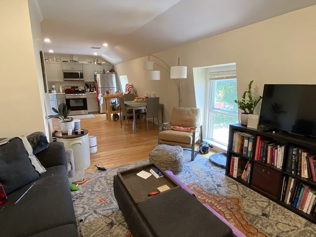 3 bed, 1 bath apartment for rent at 200 Clifton St Unit 3, Malden — photo 5 of 17