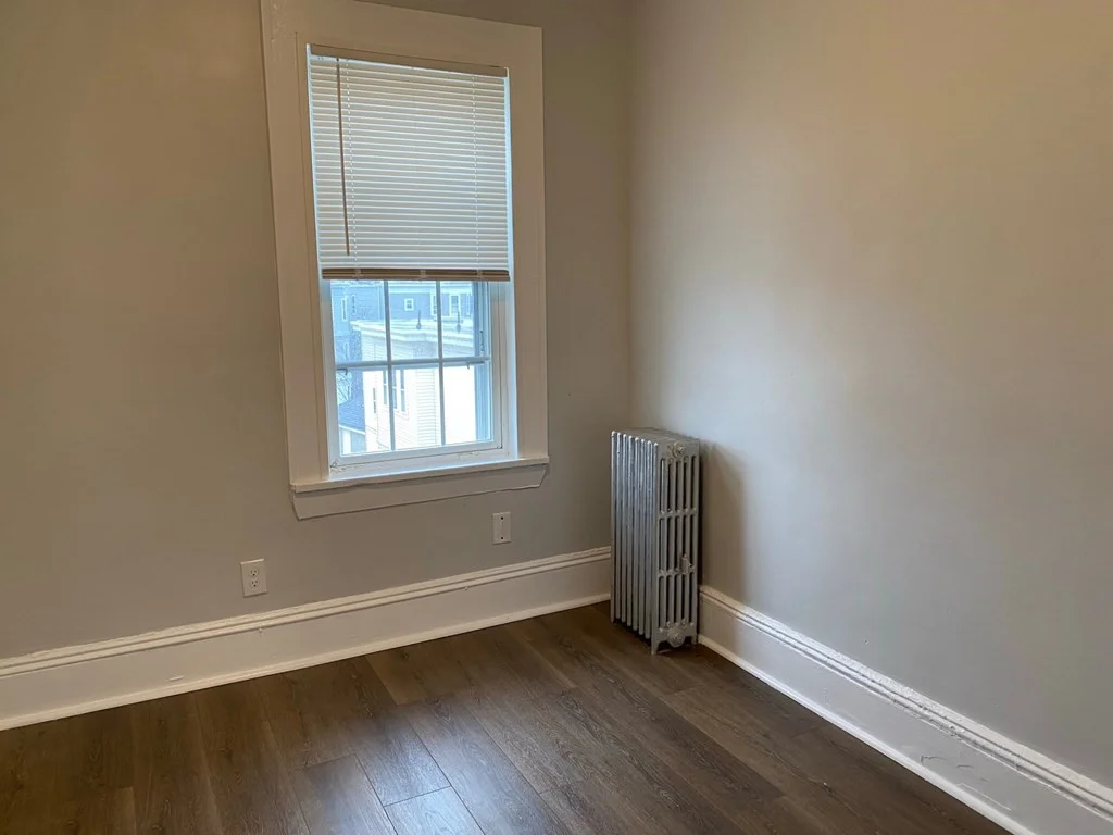 3 bed, 1 bath apartment for rent at 200 Congress Ave Unit 3, Chelsea — photo 11 of 14