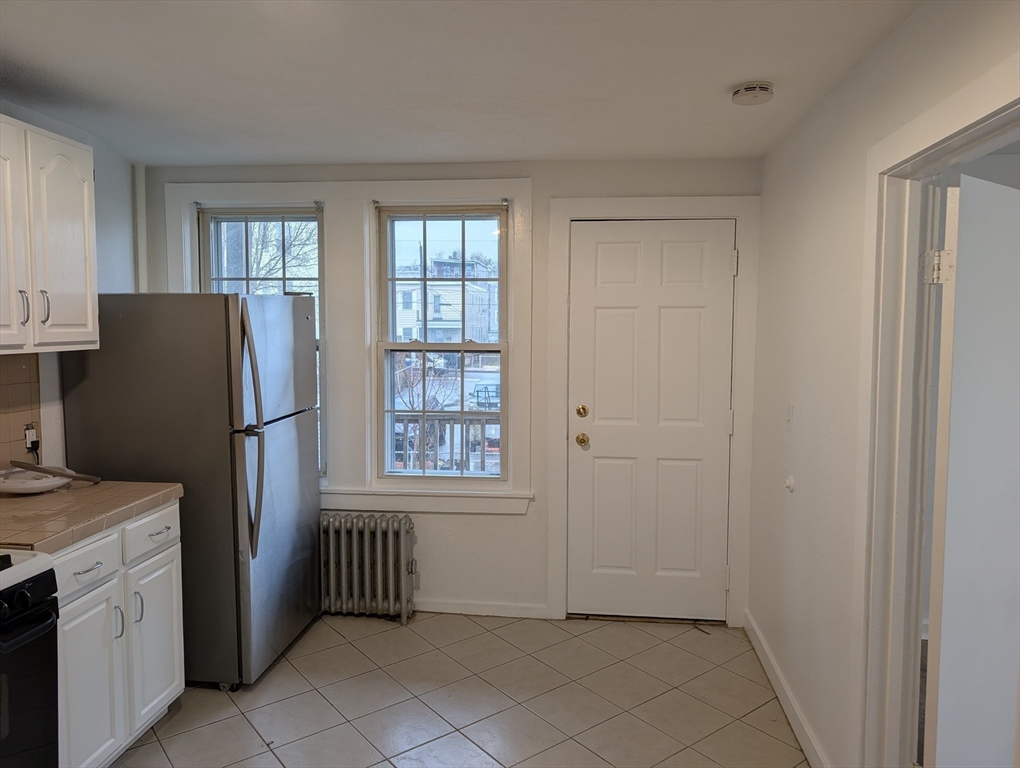 3 bed, 1 bath apartment for rent at 200 Congress Unit 2, Chelsea — photo 3 of 16
