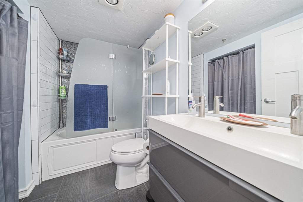 1 bed, 1 bath apartment for rent at 200 Cove Way Unit 1012, Quincy Point — photo 11 of 20