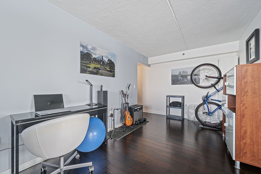 1 bed, 1 bath apartment for rent at 200 Cove Way Unit 1012, Quincy Point — photo 12 of 20