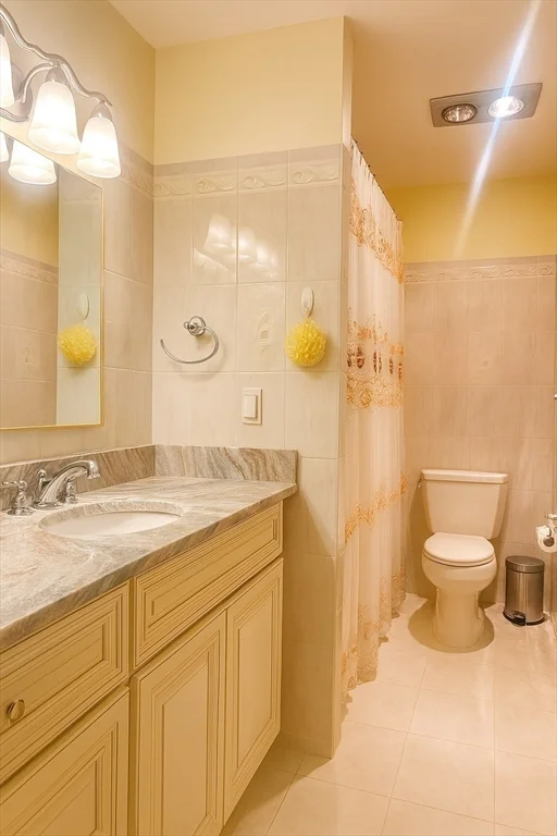 2 bed, 2 bath apartment for rent at 200 Cove Way Unit 107, Quincy — photo 5 of 6