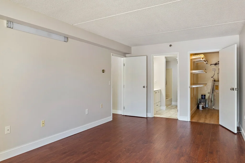2 bed, 2 bath apartment for rent at 200 Cove Way Unit 217, Quincy Point — photo 9 of 25