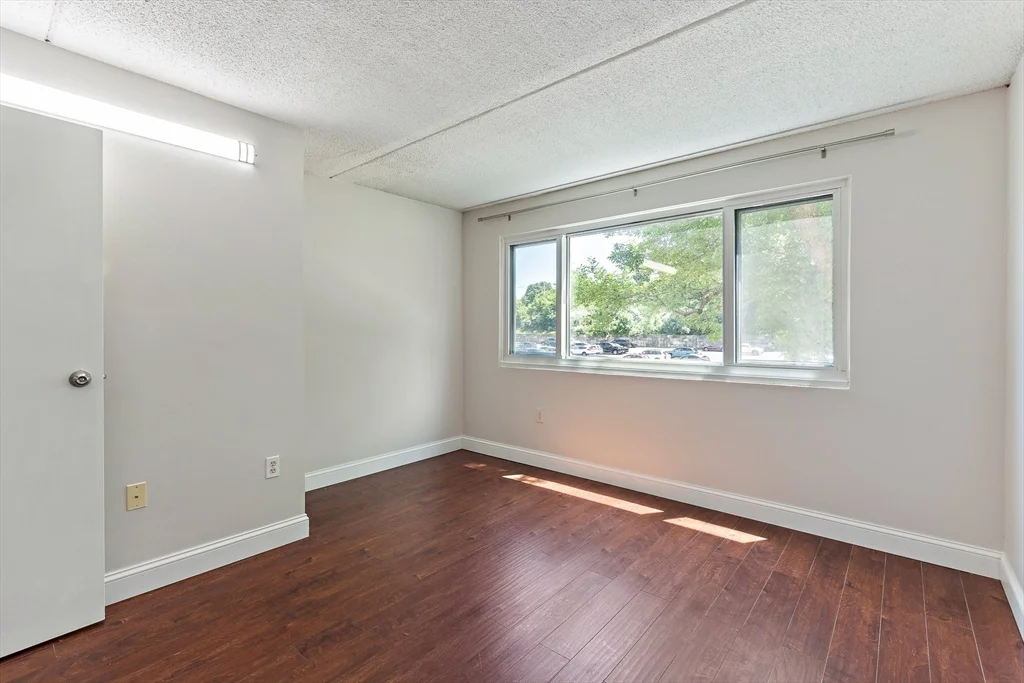 2 bed, 2 bath apartment for rent at 200 Cove Way Unit 217, Quincy Point — photo 10 of 25
