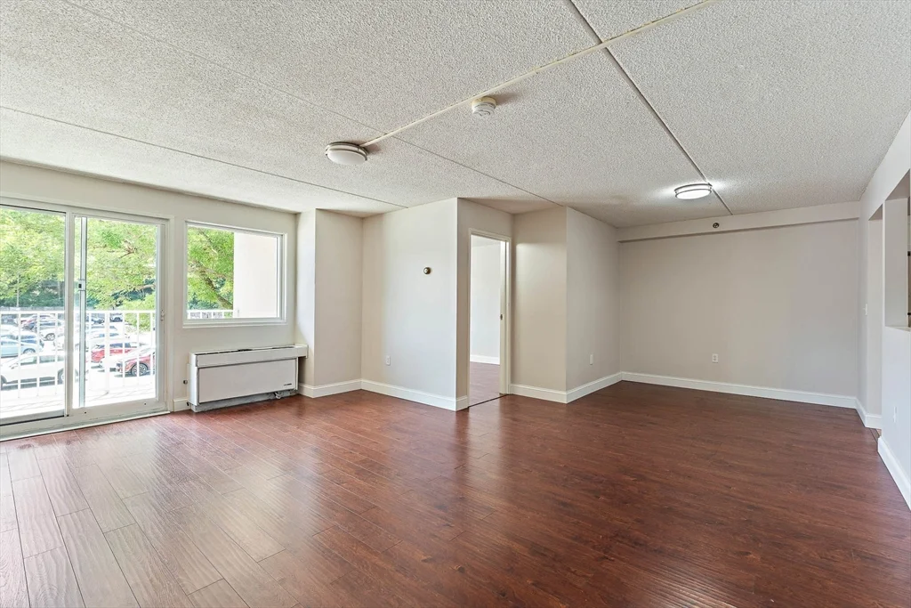 2 bed, 2 bath apartment for rent at 200 Cove Way Unit 217, Quincy Point — photo 5 of 25