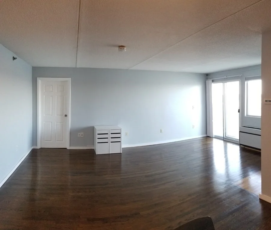2 bed, 2 bath apartment for rent at 200 Cove Way Unit 905, Quincy — photo 3 of 10