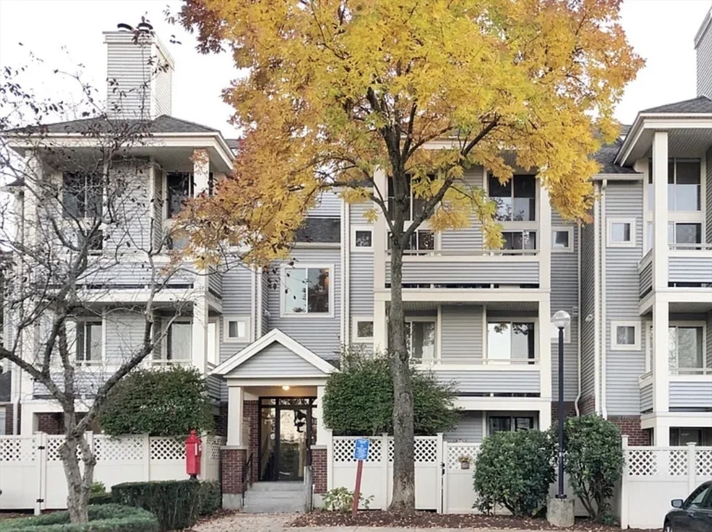 2 bed, 1 bath apartment for rent at 200 Falls Blvd Unit A104, Quincy — photo 1 of 19
