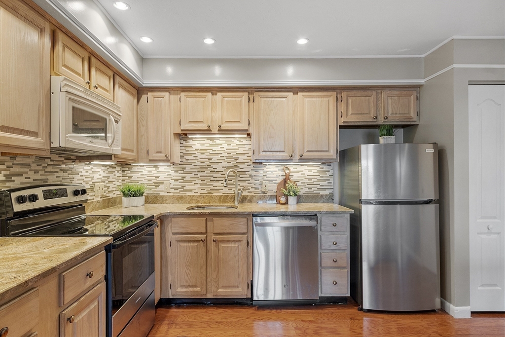 2 bed, 2 bath apartment for rent at 200 Falls Blvd Unit D108, Quincy — photo 3 of 22