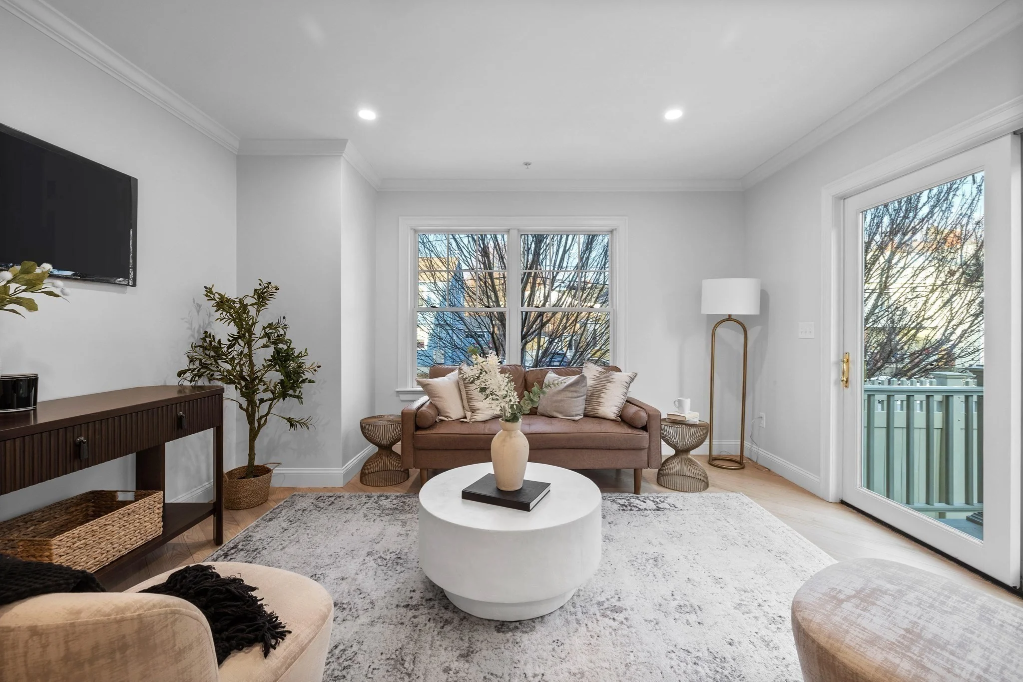 3 bed, 2 bath apartment for rent at 200 Fayette Unit 1, Watertown — photo 1 of 17