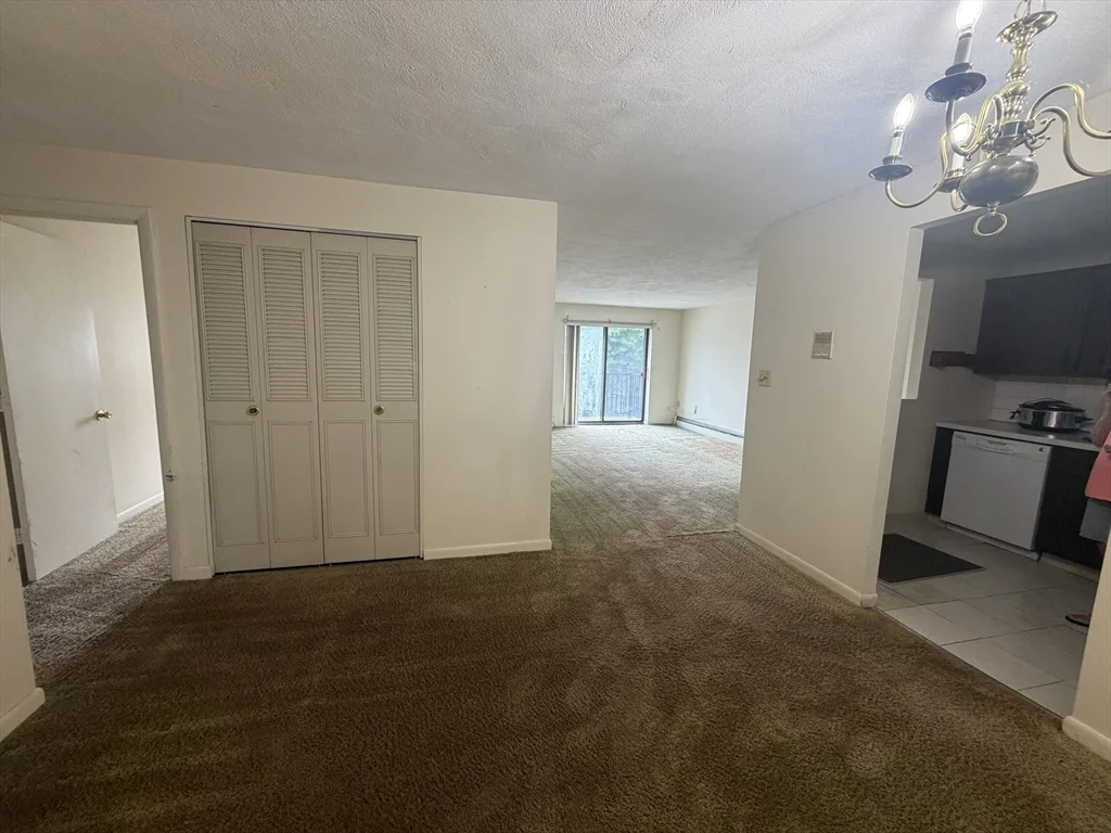 2 bed, 1 bath apartment for rent at 200 Governor's Dr Unit 13, Winthrop — photo 3 of 10