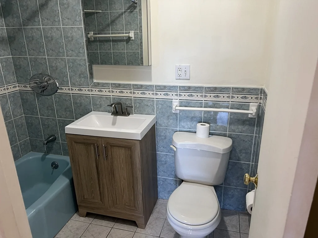 2 bed, 1 bath apartment for rent at 200 Governors Park Unit 35, Winthrop — photo 12 of 18