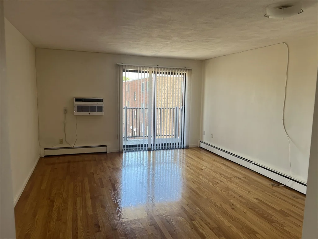 2 bed, 1 bath apartment for rent at 200 Governors Park Unit 35, Winthrop — photo 1 of 18