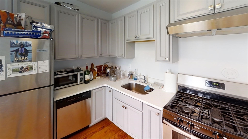 1 bed, 1 bath apartment for rent at 200 Harris St Unit 2, Revere — photo 1 of 14