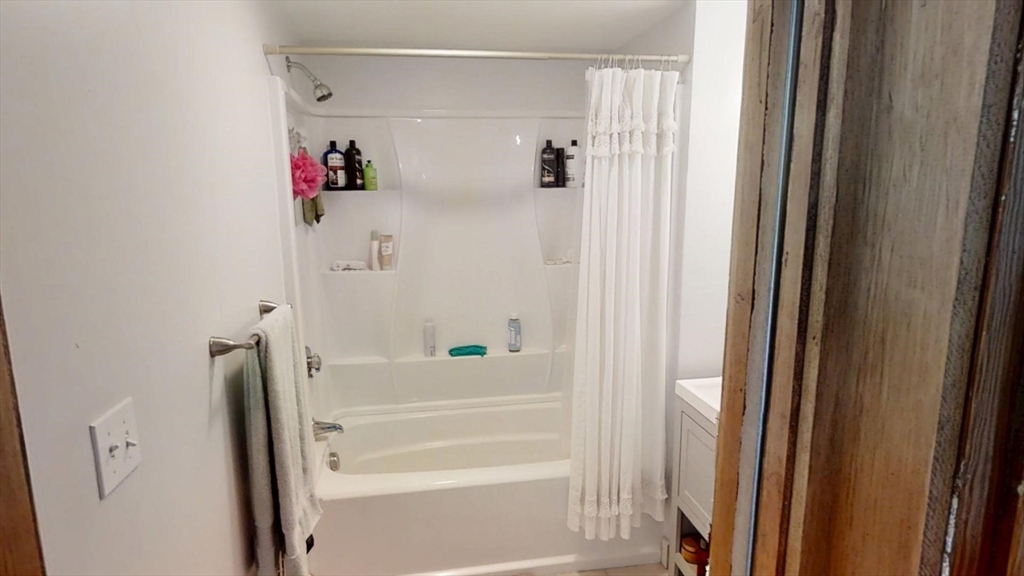1 bed, 1 bath apartment for rent at 200 Harris St Unit 2, Revere — photo 13 of 14