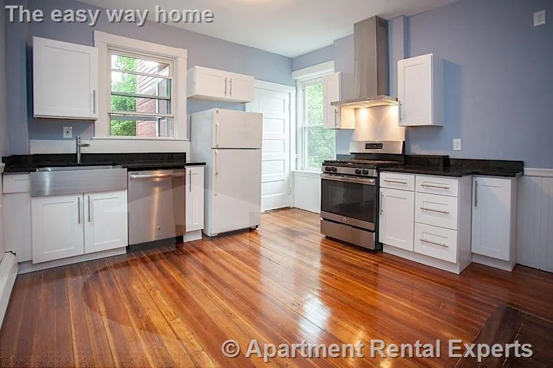 3 bed, 1 bath apartment for rent at 200 Harvard St Unit 1, Central Square — photo 1 of 9
