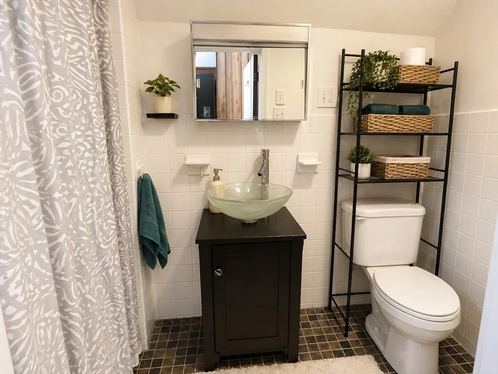 6 bed, 2 bath apartment for rent at 200 Harvard St , Unit 200, Tufts University — photo 14 of 14