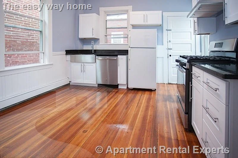 4 bed, 1 bath apartment for rent at 200 Harvard St Unit 3, Central Square — photo 2 of 8