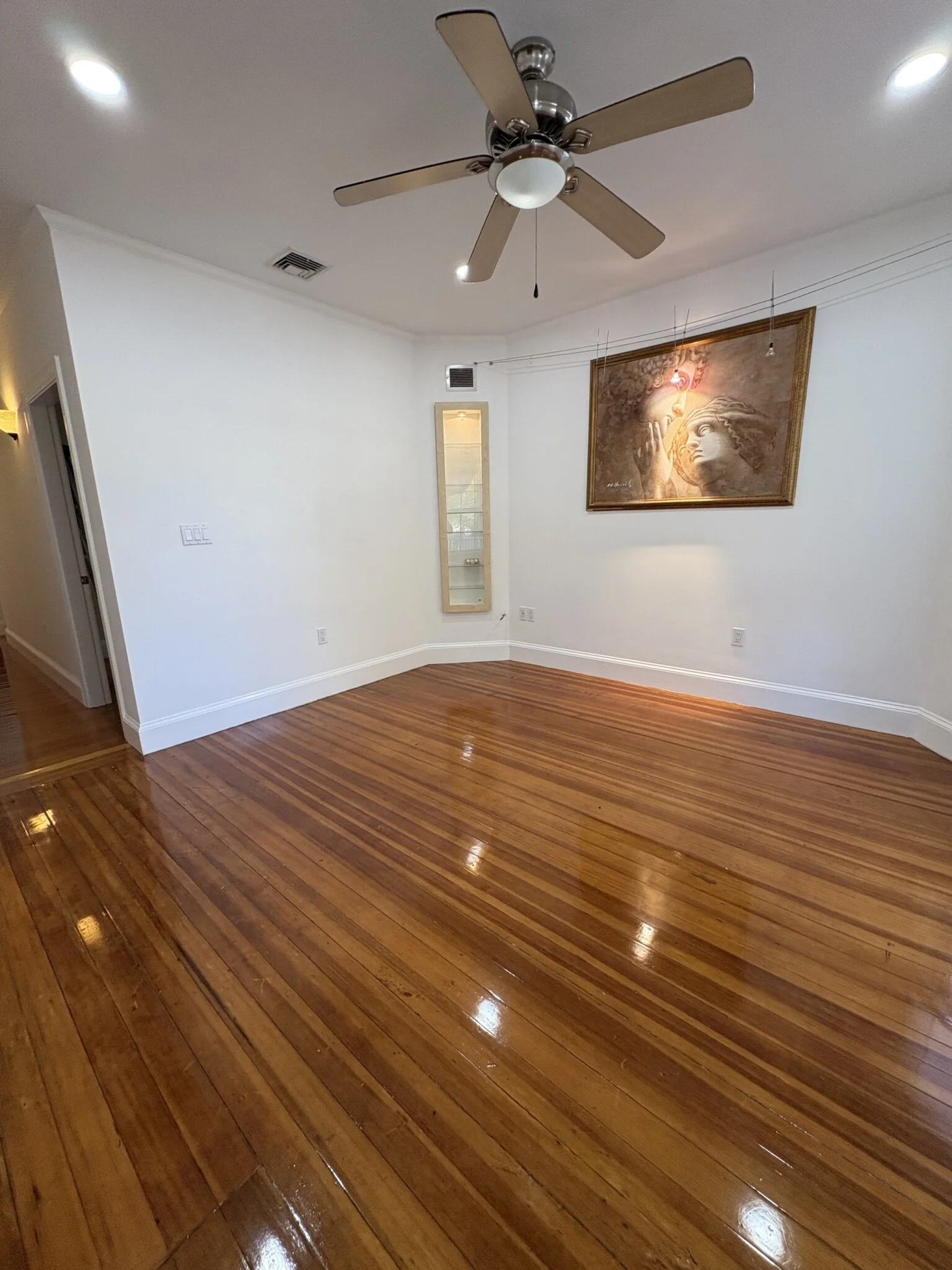 4 bed, 2 bath apartment for rent at 200 Hyde Park Ave Unit 1, Jamaica Plain — photo 7 of 20