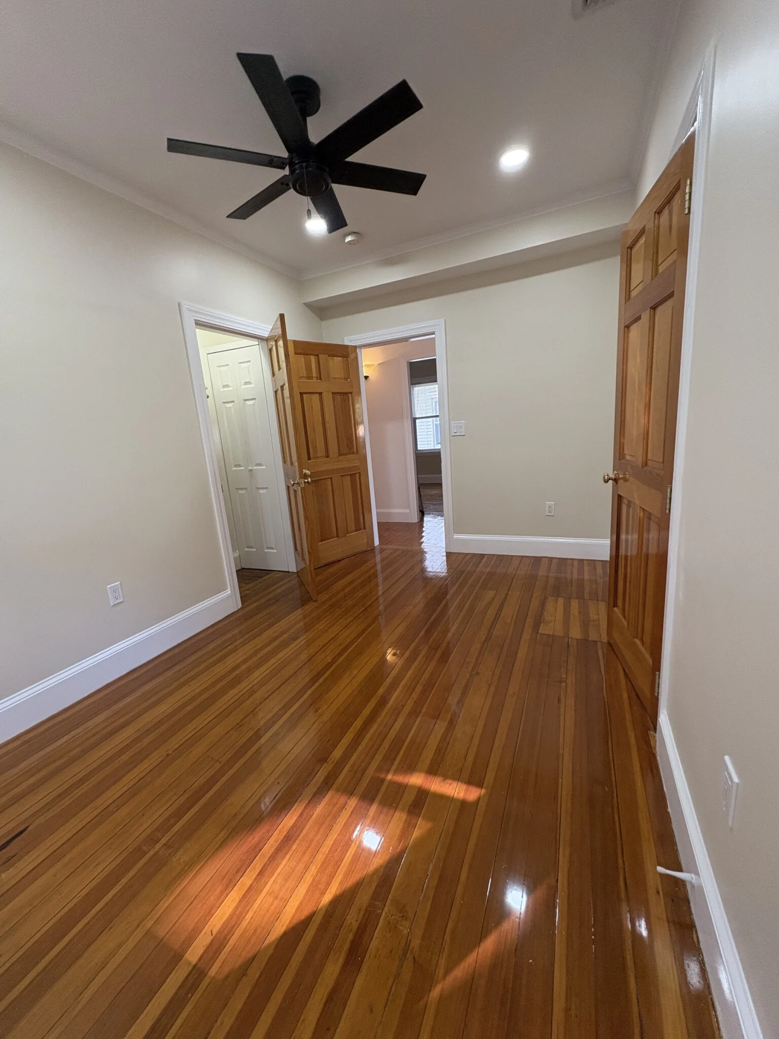 4 bed, 2 bath apartment for rent at 200 Hyde Park Ave Unit 1, Jamaica Plain — photo 10 of 20