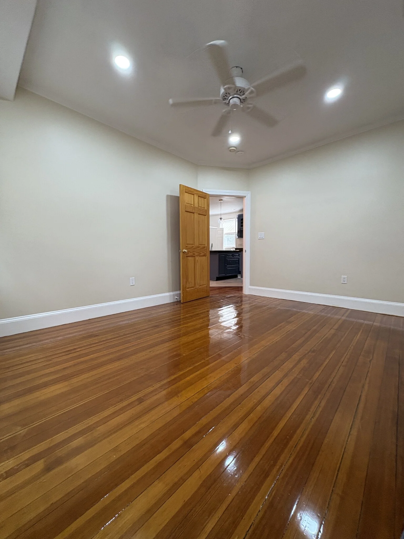 4 bed, 2 bath apartment for rent at 200 Hyde Park Ave Unit 1, Jamaica Plain — photo 16 of 20