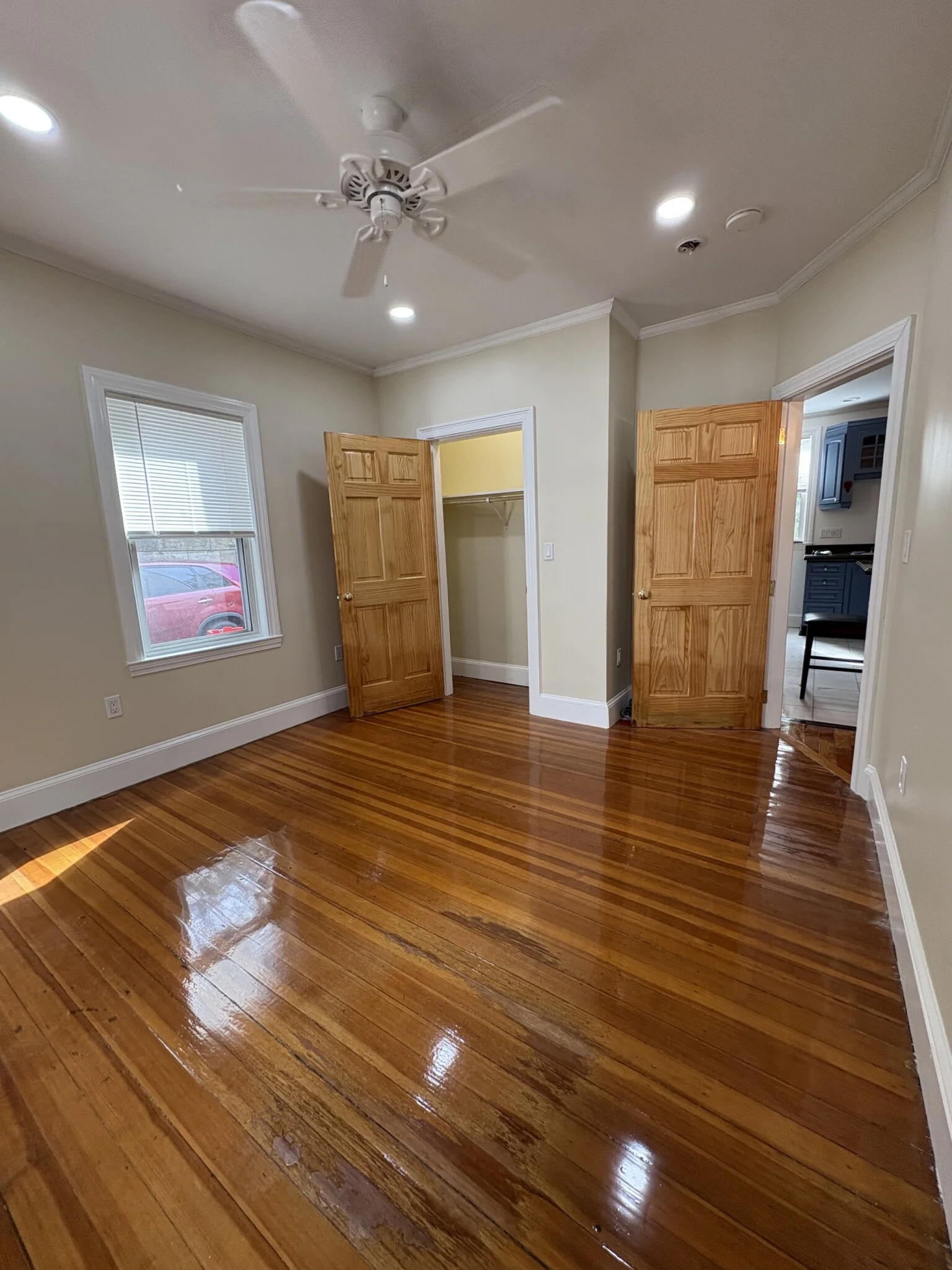 4 bed, 2 bath apartment for rent at 200 Hyde Park Ave Unit 1, Jamaica Plain — photo 18 of 20
