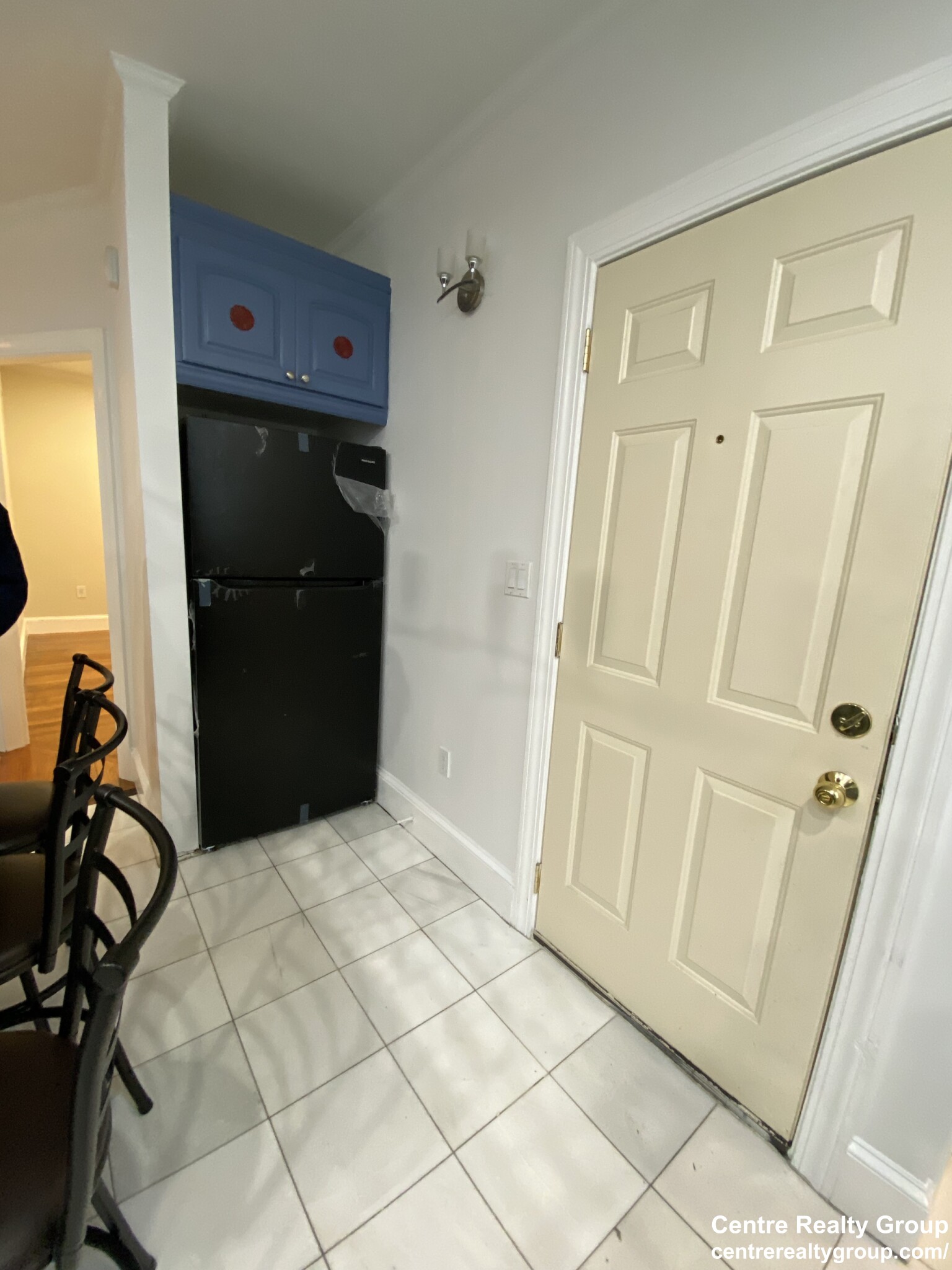 4 bed, 2 bath apartment for rent at 200 Hyde Park Ave Unit 2, Jamaica Plain — photo 4 of 19