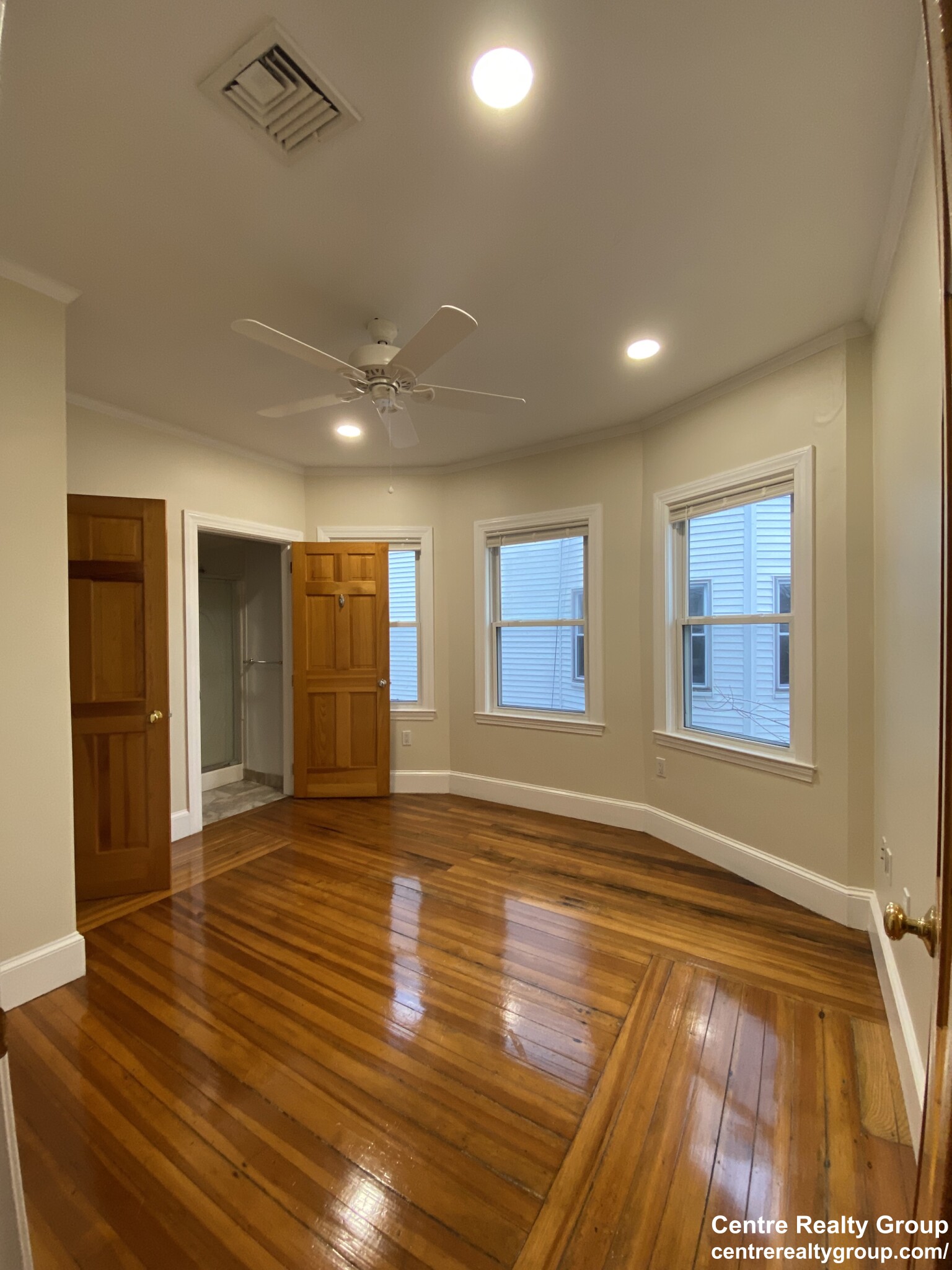 4 bed, 2 bath apartment for rent at 200 Hyde Park Ave Unit 2, Jamaica Plain — photo 10 of 19