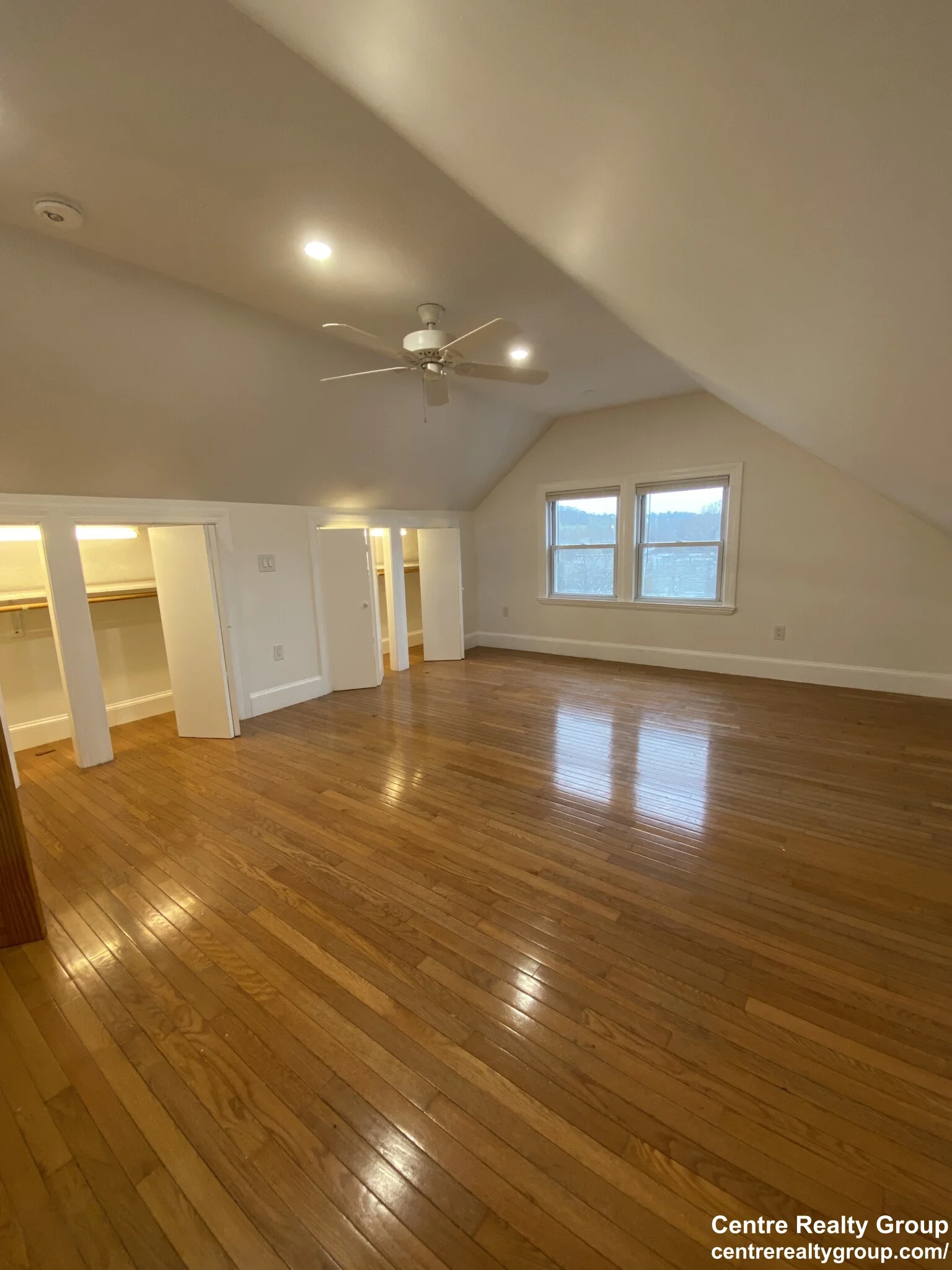 6 bed, 3 bath apartment for rent at 200 Hyde Park Ave Unit 3, Jamaica Plain — photo 22 of 25