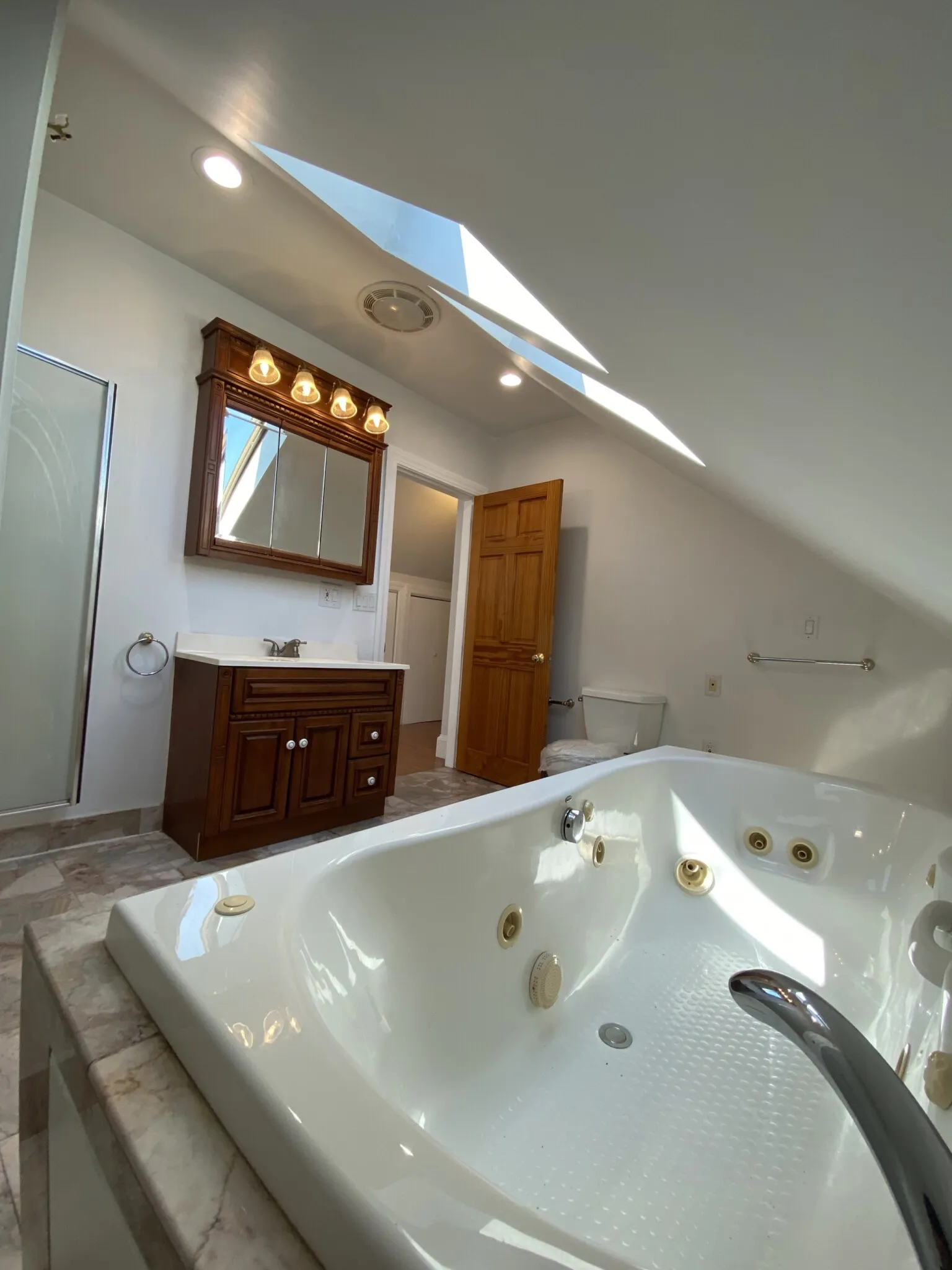 6 bed, 3 bath apartment for rent at 200 Hyde Park Ave Unit 3, Jamaica Plain — photo 20 of 25