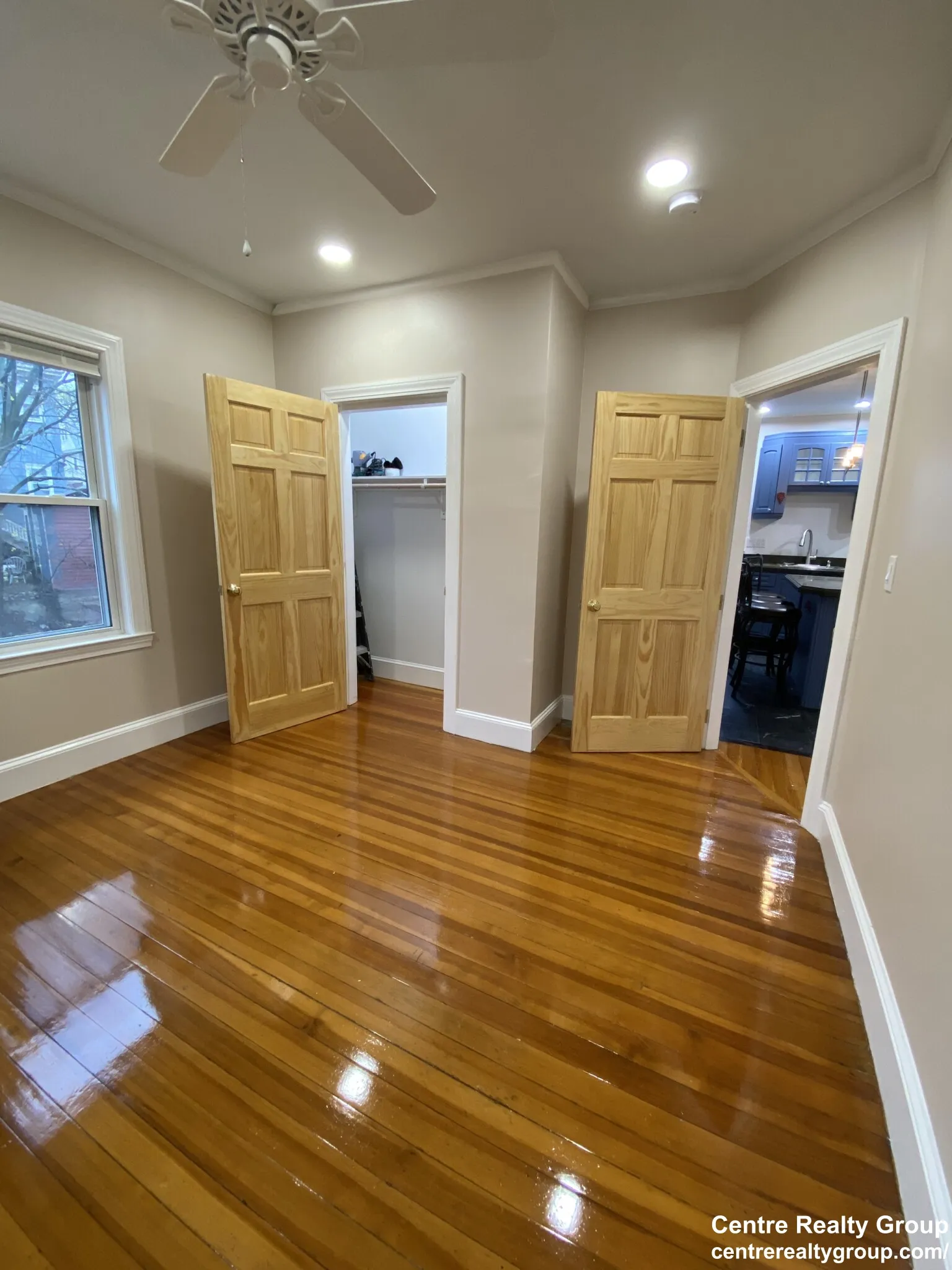 6 bed, 3 bath apartment for rent at 200 Hyde Park Ave Unit 3, Jamaica Plain — photo 8 of 25