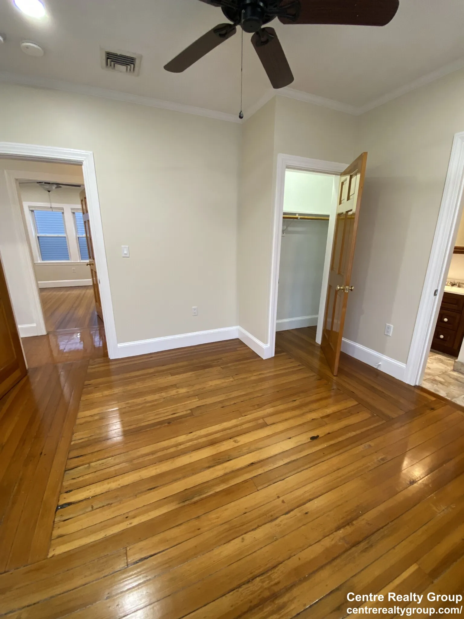 6 bed, 3 bath apartment for rent at 200 Hyde Park Ave Unit 3, Jamaica Plain — photo 9 of 25