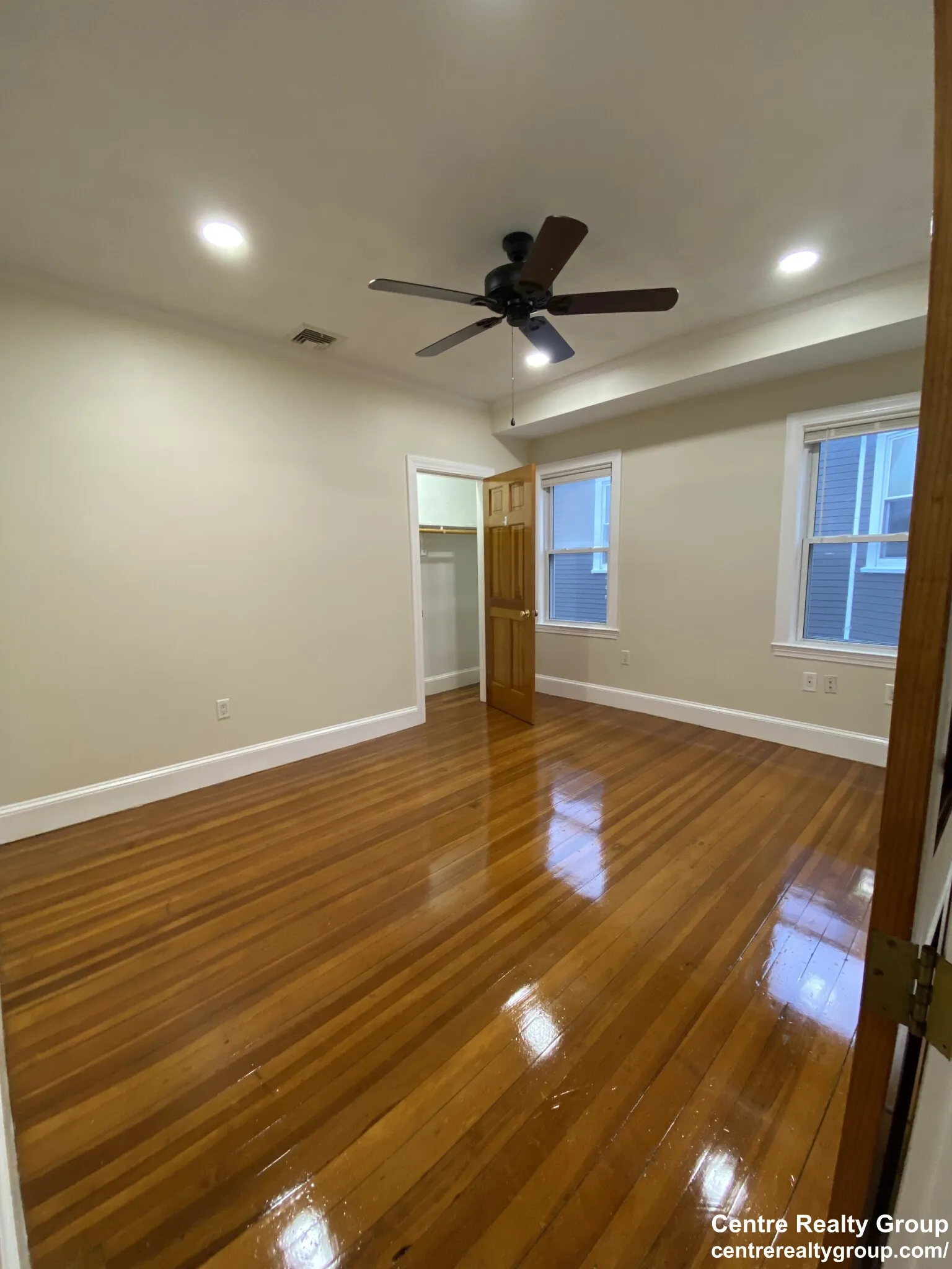 6 bed, 3 bath apartment for rent at 200 Hyde Park Ave Unit 3, Jamaica Plain — photo 11 of 25