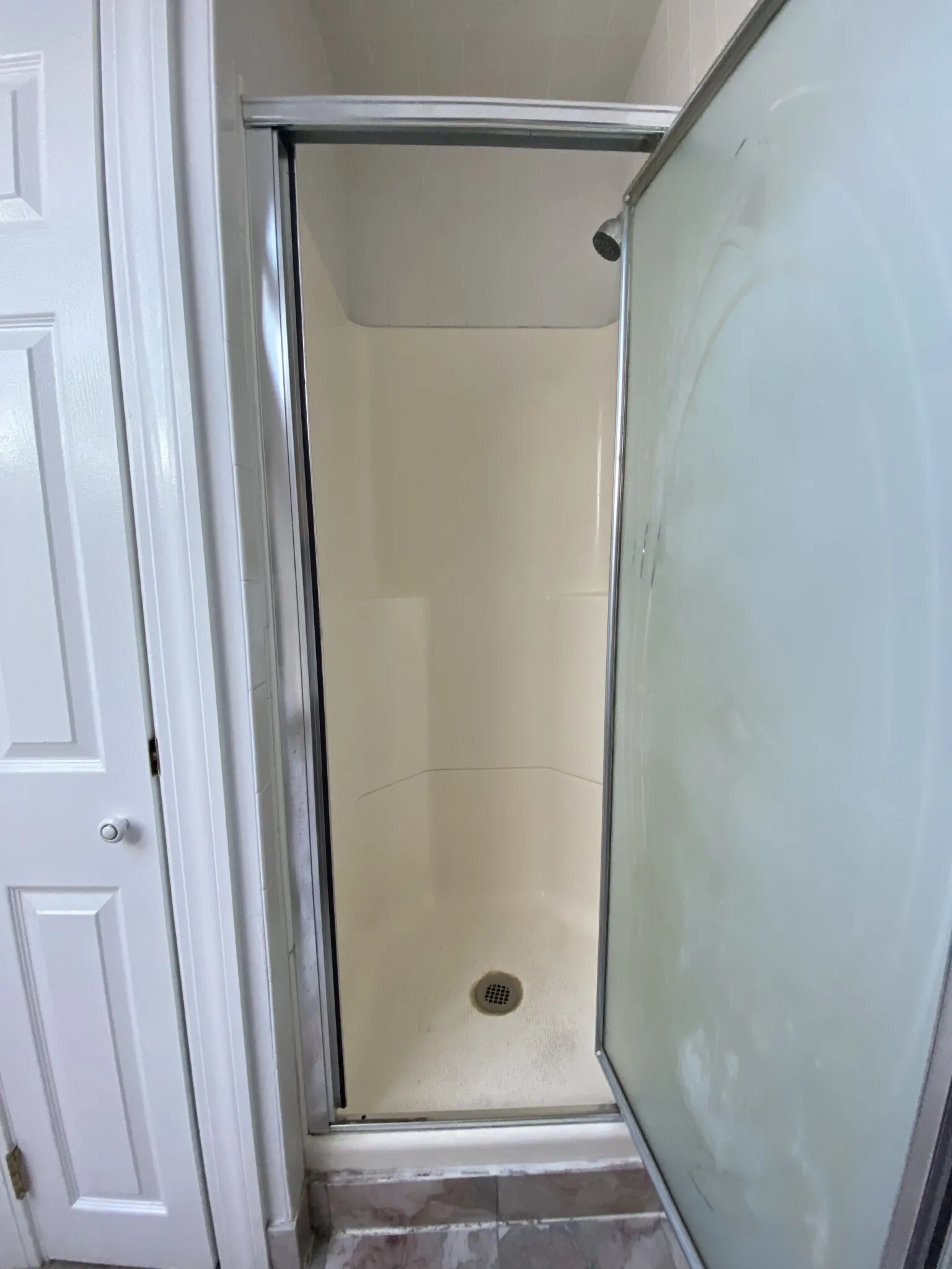 6 bed, 3 bath apartment for rent at 200 Hyde Park Ave Unit 3, Jamaica Plain — photo 21 of 25