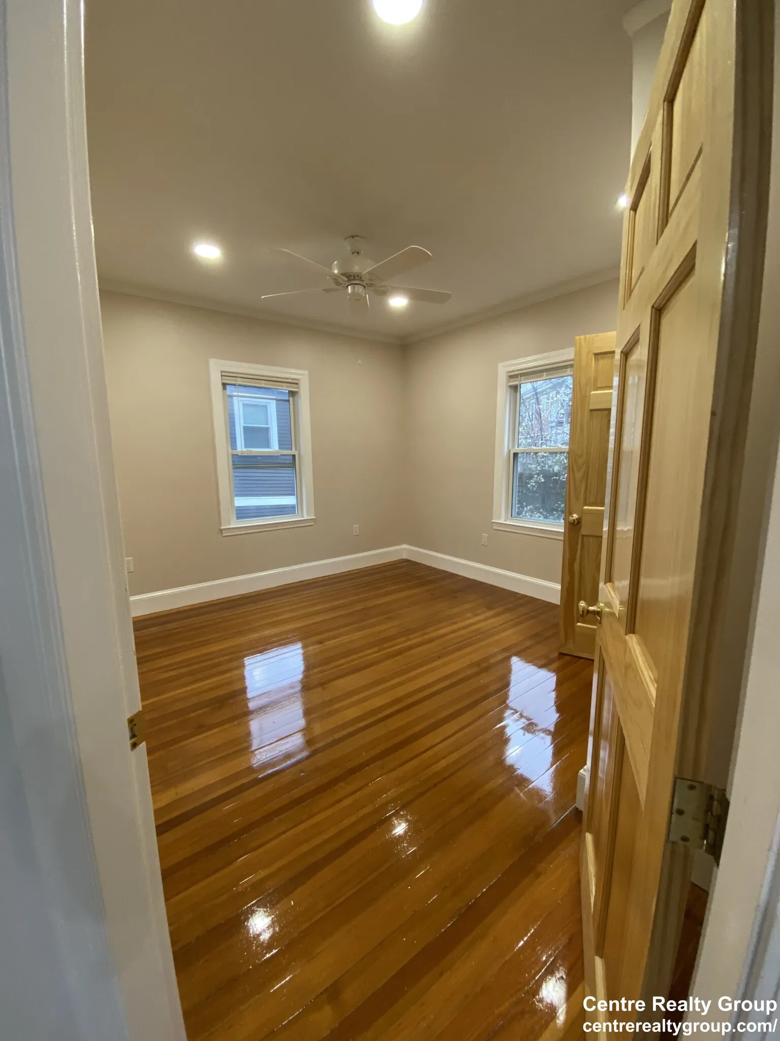 6 bed, 3 bath apartment for rent at 200 Hyde Park Ave Unit 3, Jamaica Plain — photo 7 of 25