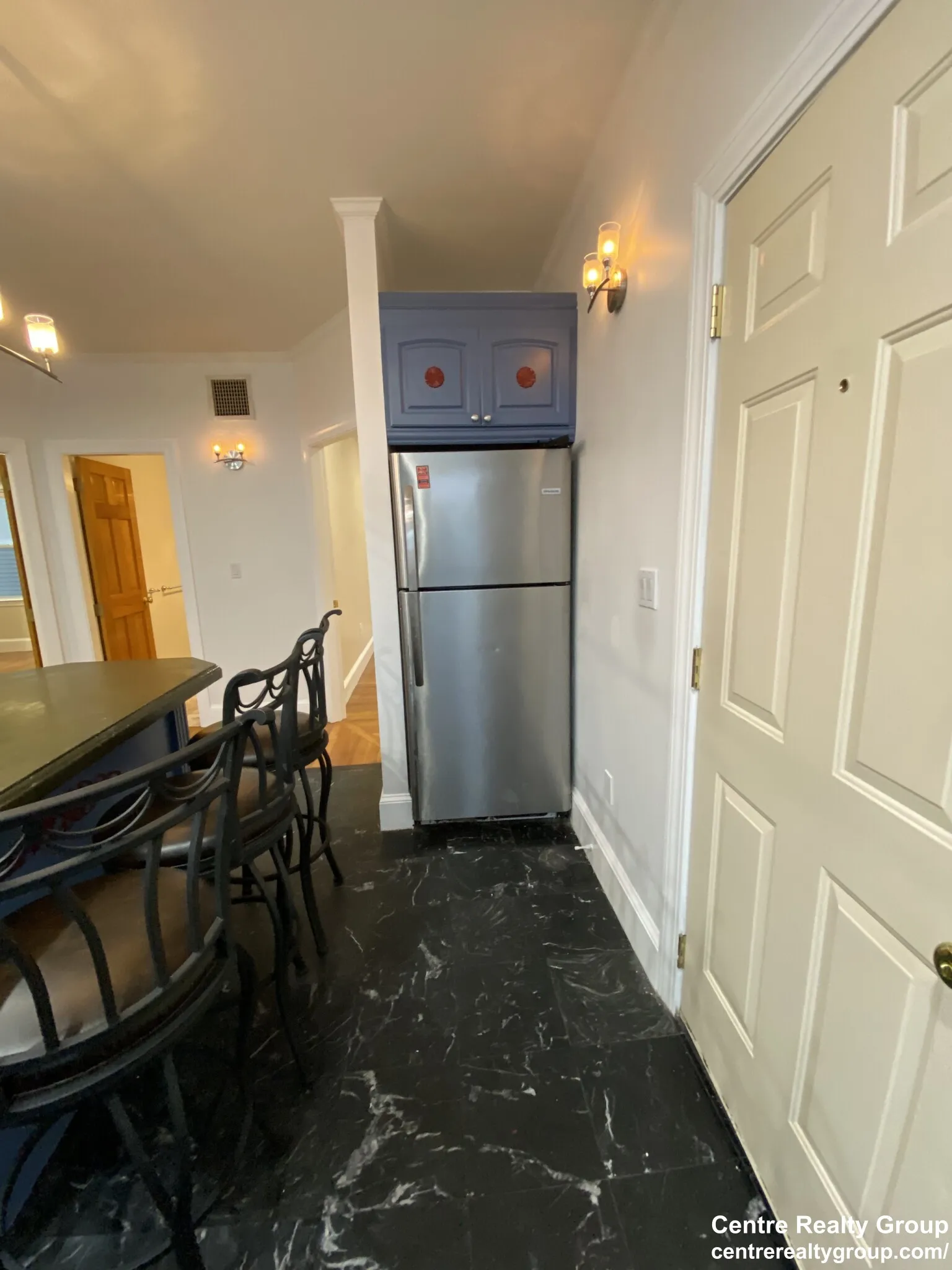 6 bed, 3 bath apartment for rent at 200 Hyde Park Ave Unit 3, Jamaica Plain — photo 6 of 25