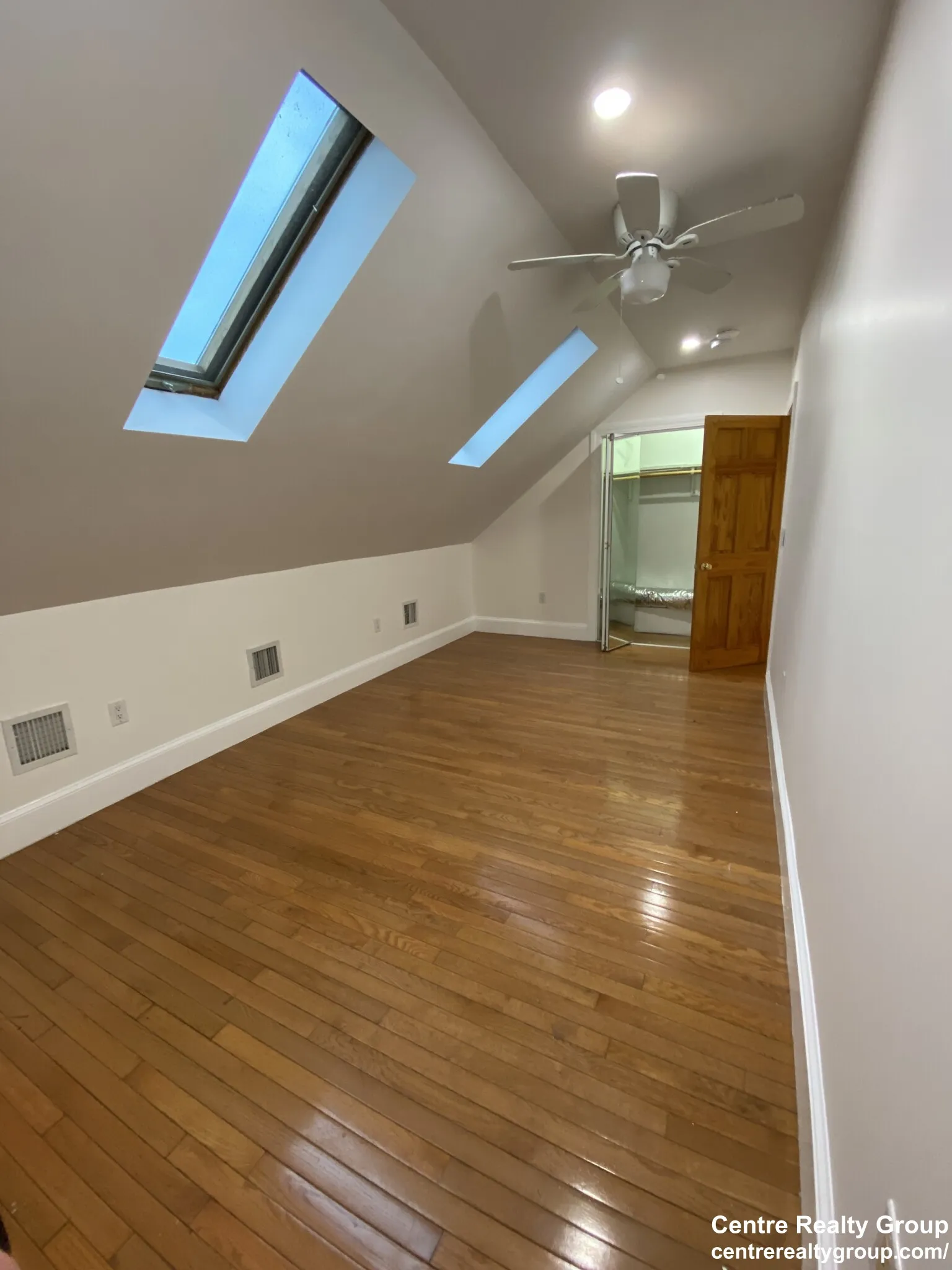 6 bed, 3 bath apartment for rent at 200 Hyde Park Ave Unit 3, Jamaica Plain — photo 17 of 25