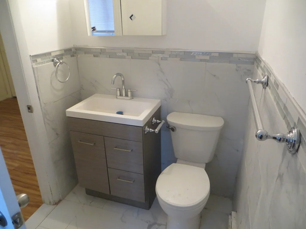 1 bed, 1 bath apartment for rent at 200 Kelton Unit 1A, Allston — photo 7 of 16