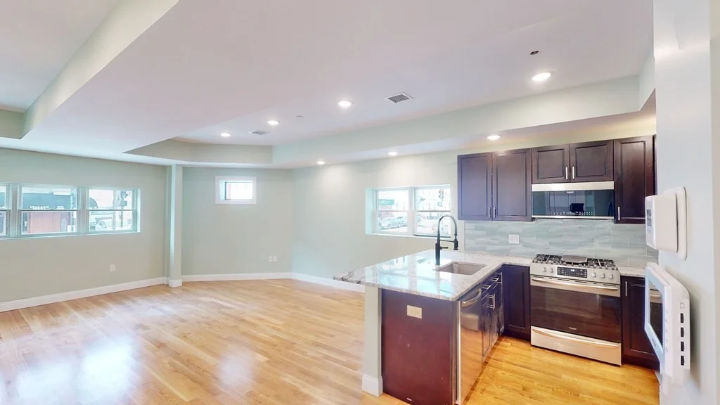 3 bed, 2 bath apartment for rent at 200 L St Unit 1, South Boston — photo 4 of 23