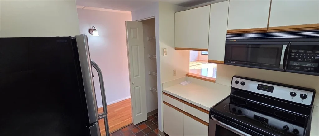 2 bed, 2 bath apartment for rent at 200 Ledgewood Dr Unit 606, Stoneham — photo 29 of 41