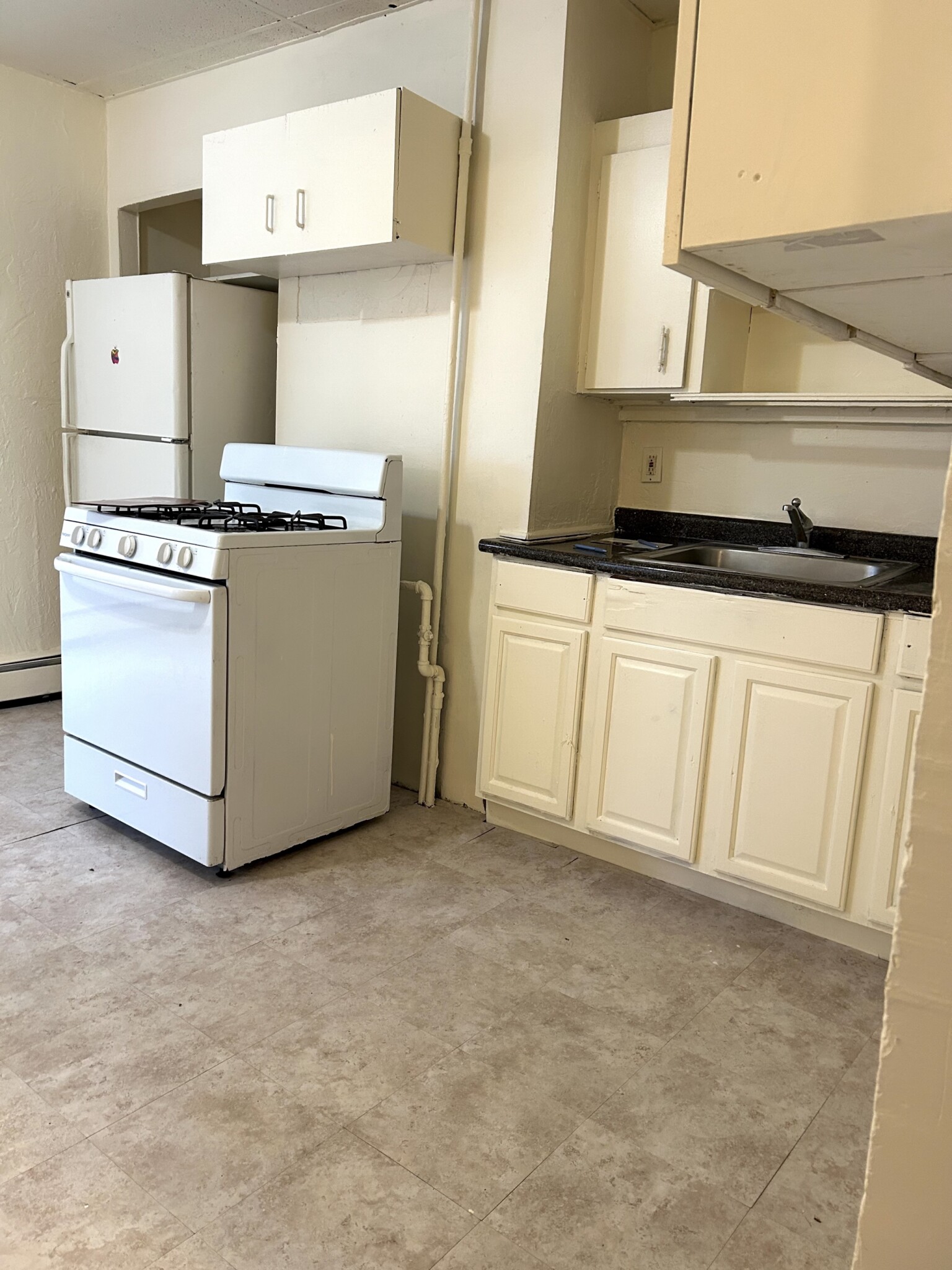 2 bed, 1 bath apartment for rent at 200 London St Unit 2, East Boston — photo 8 of 11