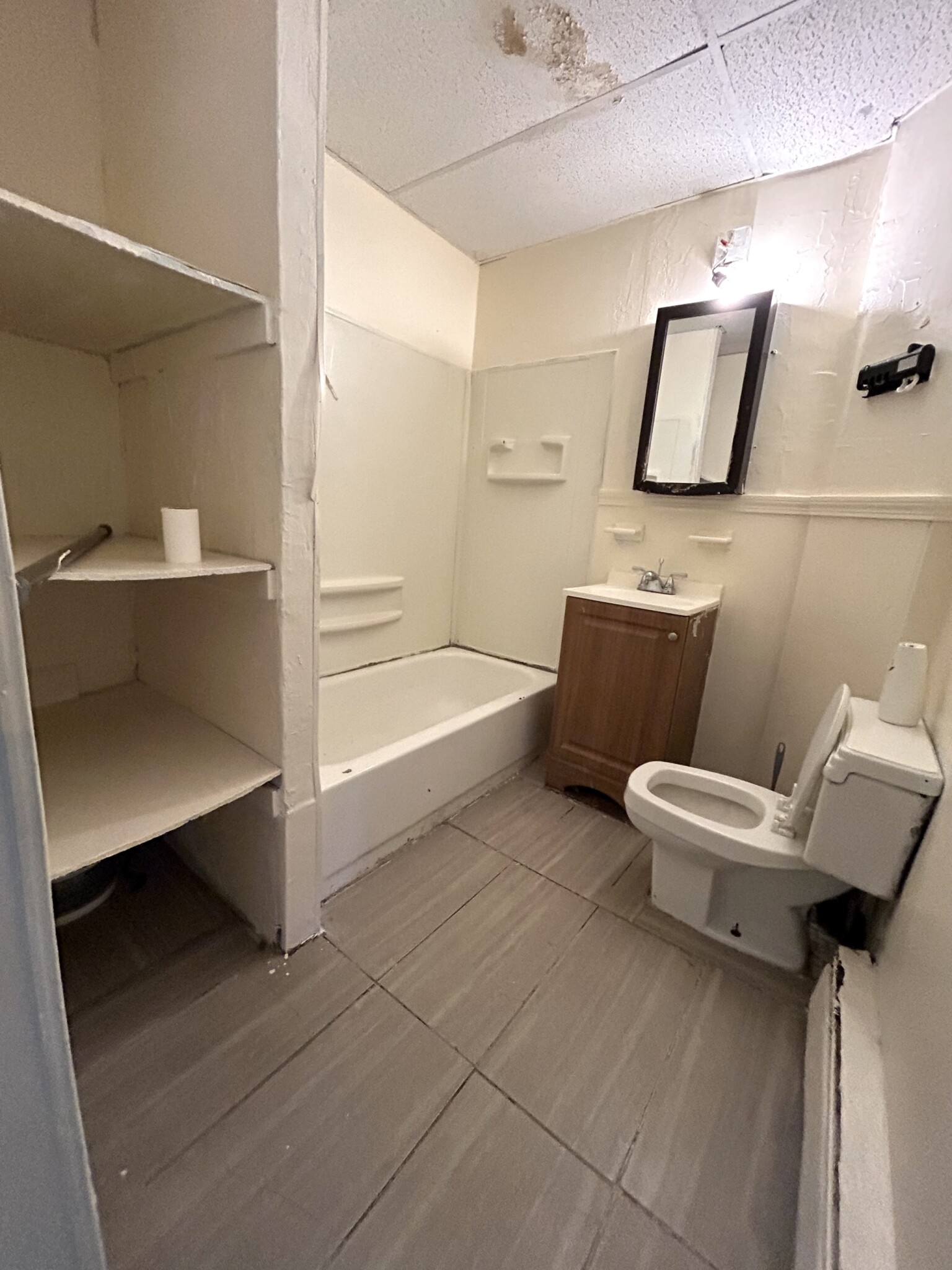 2 bed, 1 bath apartment for rent at 200 London St Unit 2, East Boston — photo 11 of 11
