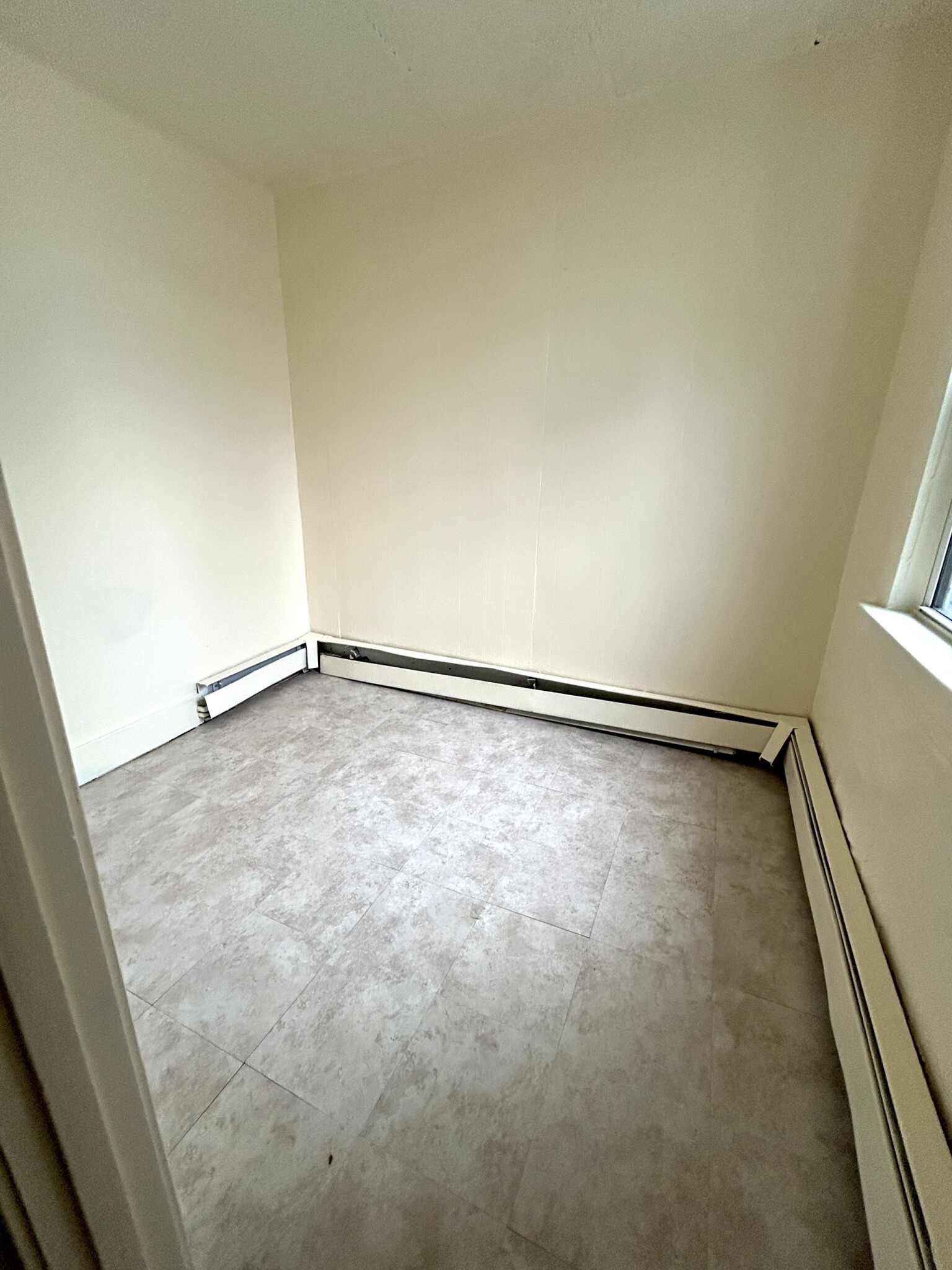 2 bed, 1 bath apartment for rent at 200 London St Unit 2, East Boston — photo 9 of 11