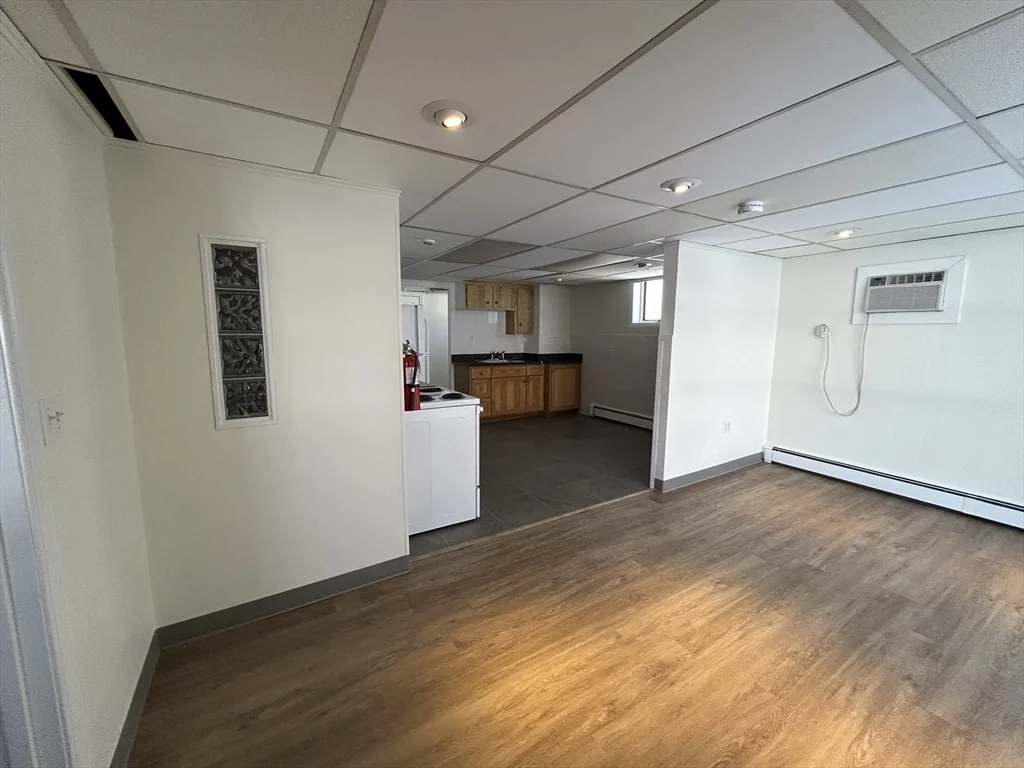 2 bed, 1 bath apartment for rent at 200 Main St Unit 1, Spencer — photo 5 of 25