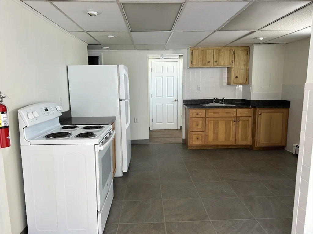 2 bed, 1 bath apartment for rent at 200 Main St Unit 1, Spencer — photo 15 of 25