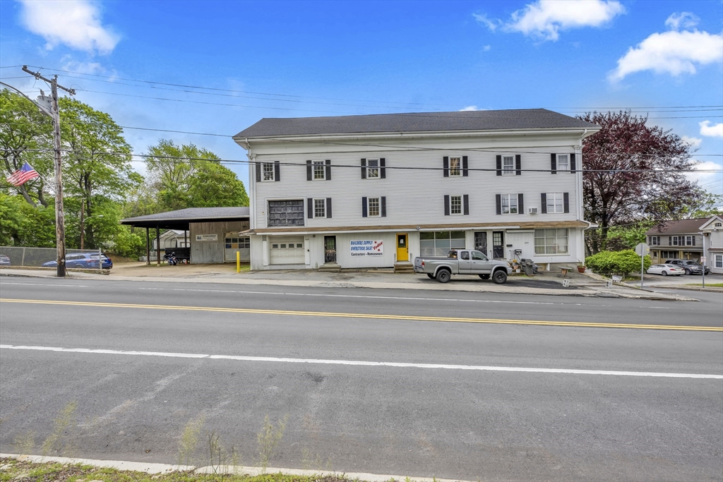 2 bed, 1 bath apartment for rent at 200 Main St Unit 2, Spencer — photo 2 of 8