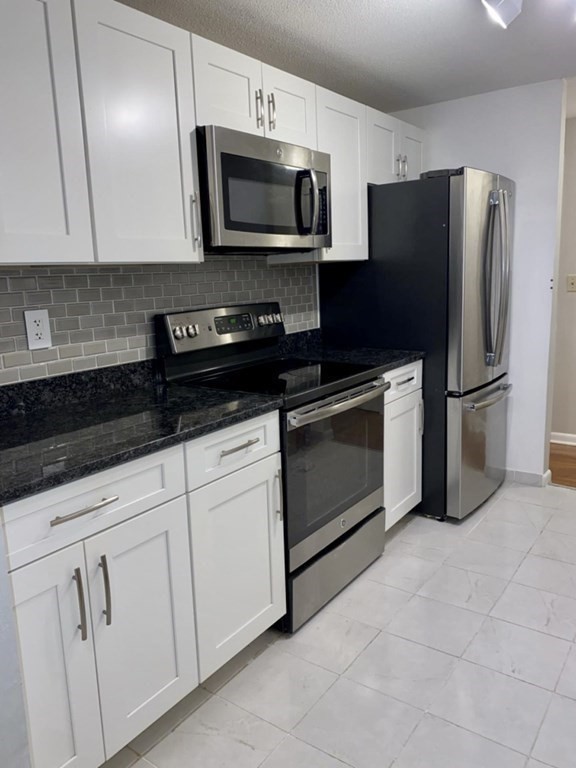 2 bed, 1 bath apartment for rent at 200 Manning St Unit 18C, Hudson — photo 3 of 14