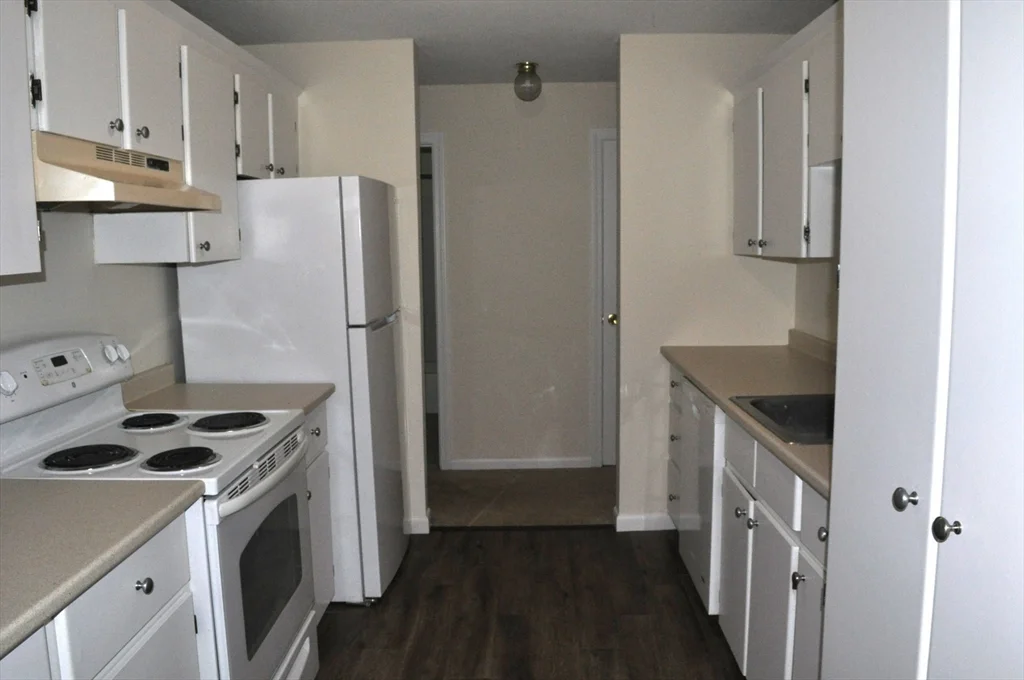 2 bed, 1 bath apartment for rent at 200 Manning Unit 23 A, Hudson — photo 3 of 12