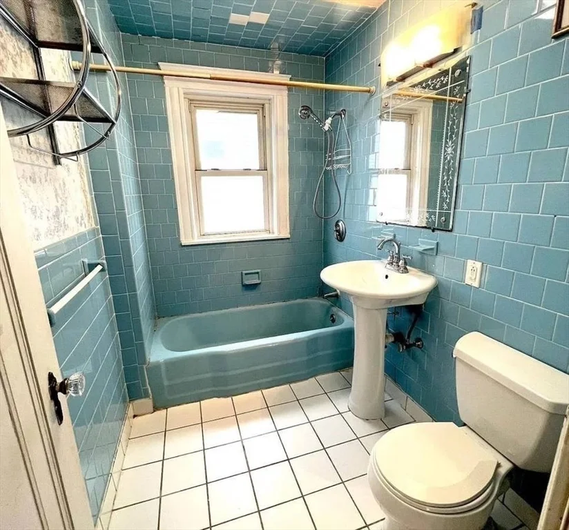 3 bed, 1 bath apartment for rent at 200 Maple St Unit 2, West Roxbury — photo 8 of 11