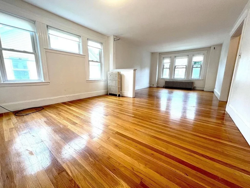 3 bed, 1 bath apartment for rent at 200 Maple St Unit 2, West Roxbury — photo 1 of 11