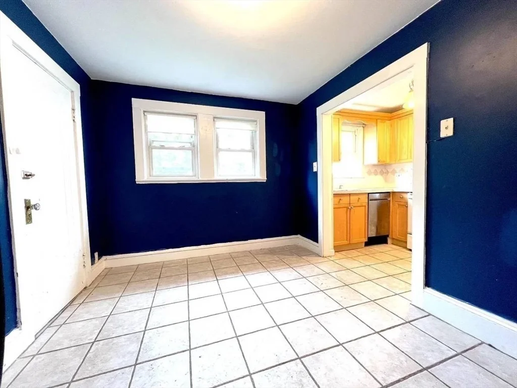 3 bed, 1 bath apartment for rent at 200 Maple St Unit 2, West Roxbury — photo 2 of 11